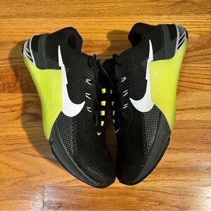 Nike Metcon 7 Black Volt Cross Trainers Men’s size 8.5 Women’s 10